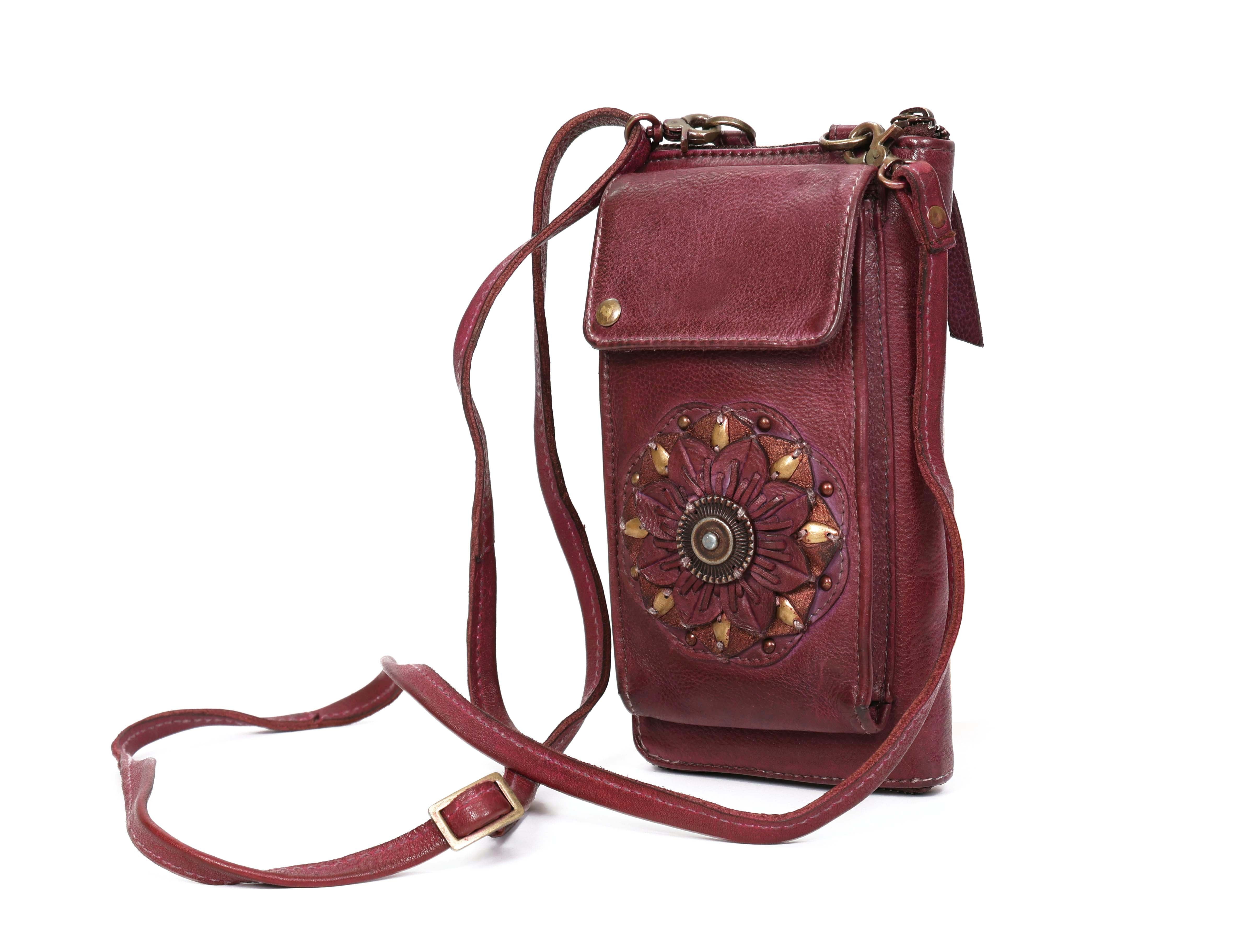 Monique Handytasche